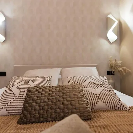 Haya Beachhouse - Queen Lahey